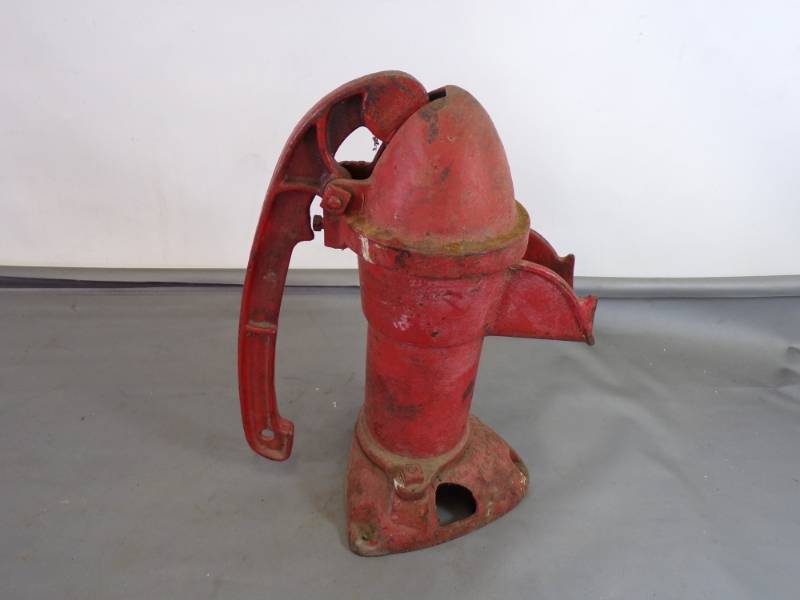 lot 90 image: Vintage Well handle