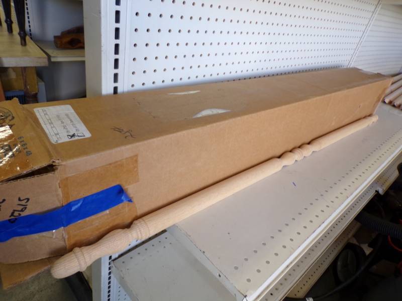 lot 141 image: Case of 17 Oak Corner Molding # 51920