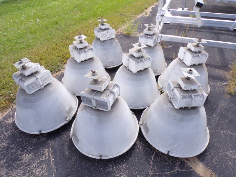 lot 163 image: 8 Commercial Lowbay interior Lights