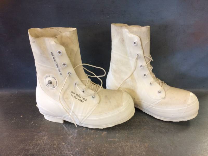 Bata Boots