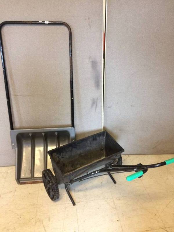 Spreader and Shovel