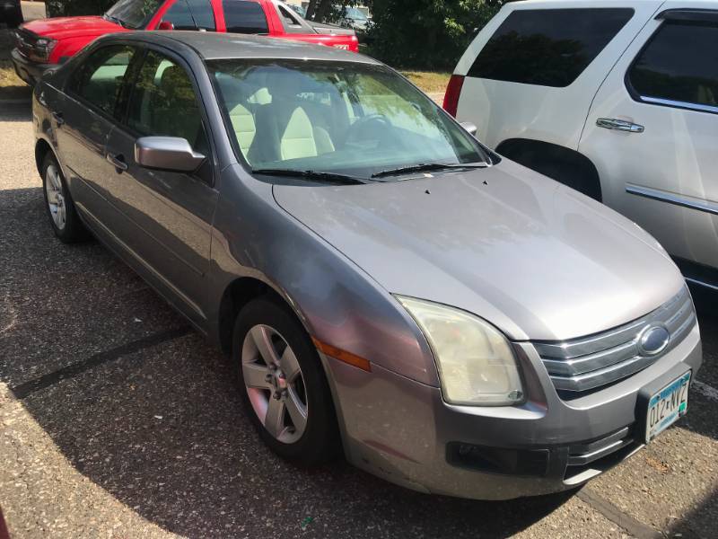 lot 16 image: 2007 Ford Fusion SE