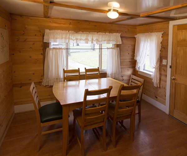 lot 3 image: Spacious 3 Bedroom Lakefront Cabin #4 Rental 104 - 1011