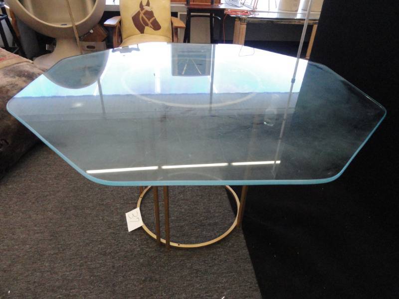 lot 37 image: Glass Octagon Table