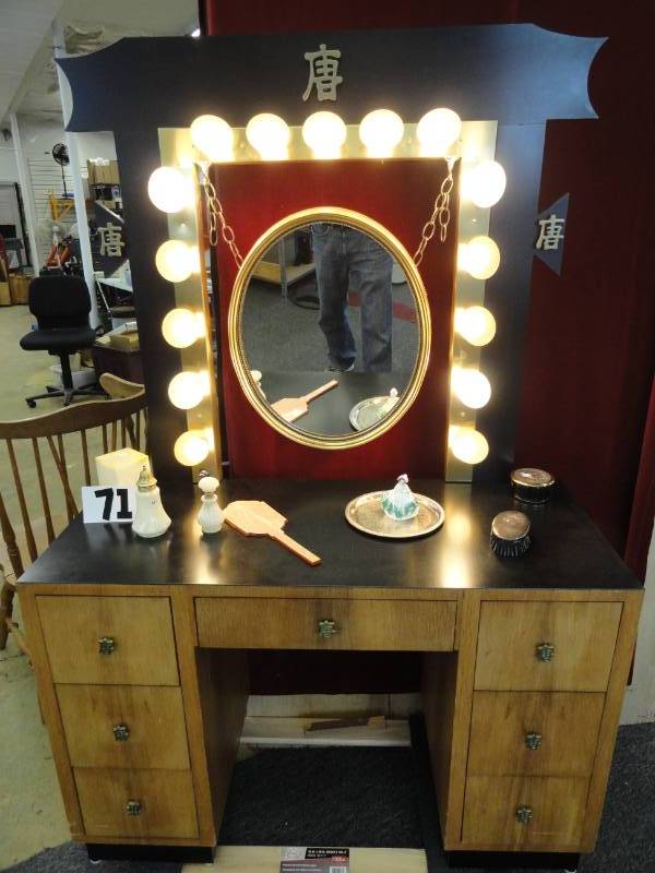 lot 71 image: 1950s Custom Made Chinese Oriental Makeup Vanity with Mirror and Lights