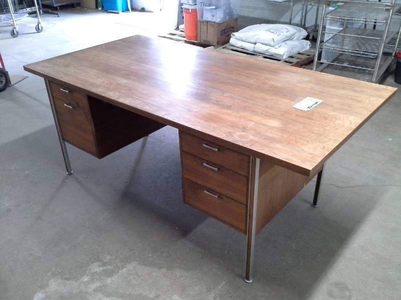 lot 1250 image: Metal Frame Wood Office Desk with 5-Drawers