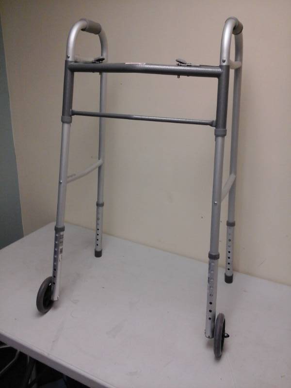 lot 919 image: Medical Walker