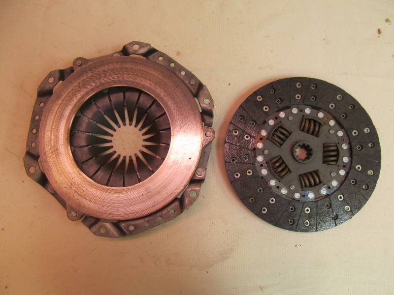 lot 1 image: Auto parts