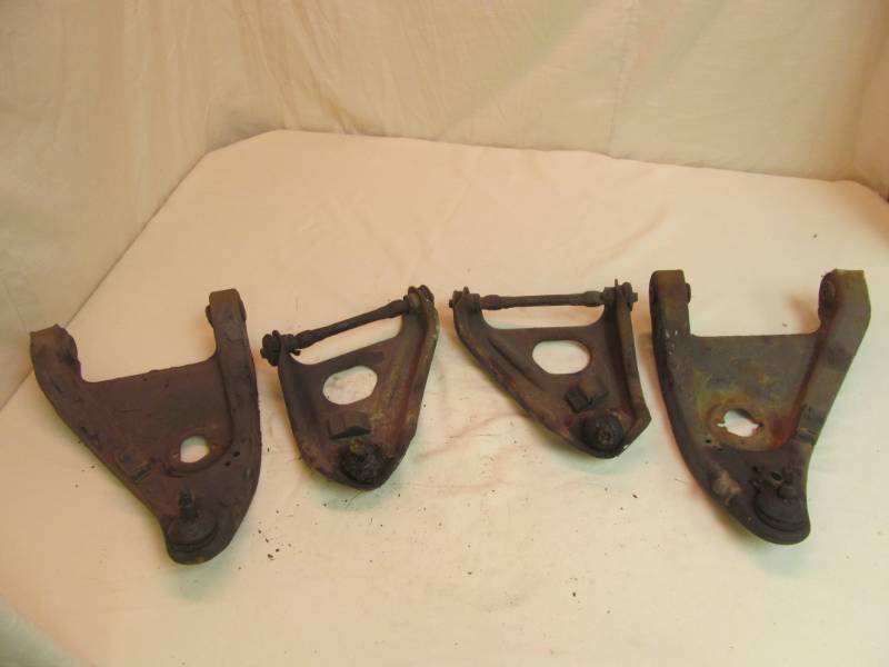 lot 7 image: Auto parts
