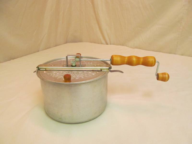 lot 12 image: Theater II popcorn popper