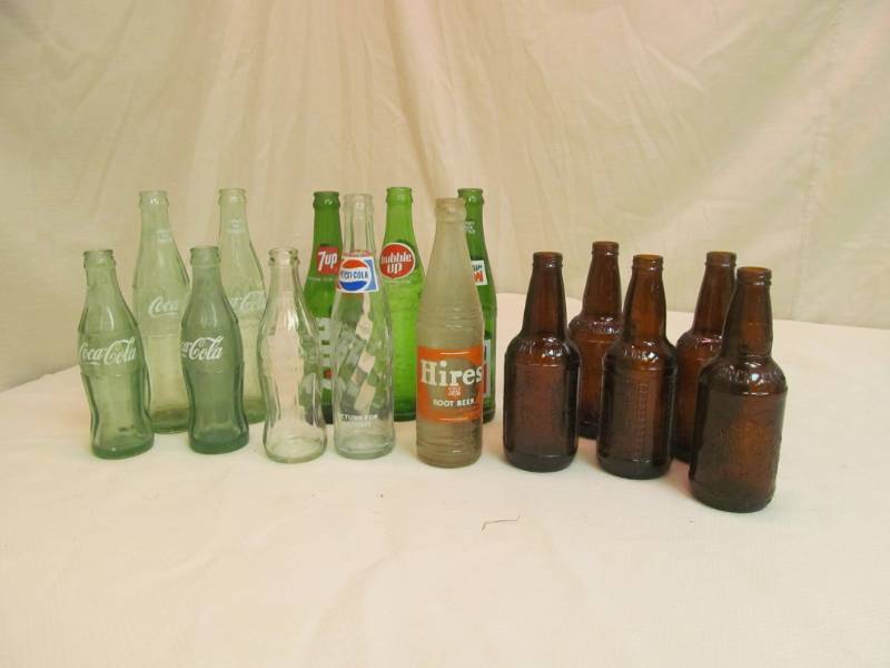 lot 17 image: vintage pop bottles