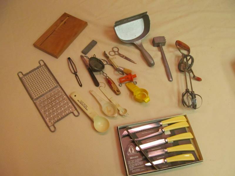 lot 30 image: vintage kitchen tools