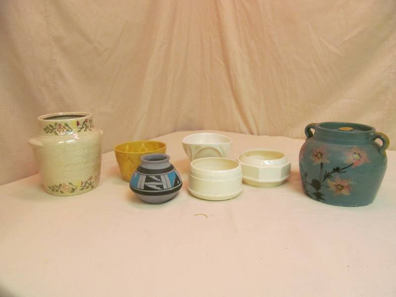 lot 31 image: vintage dishes