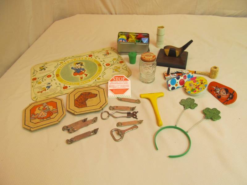 lot 48 image: vintage advertising items