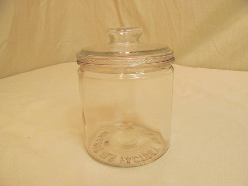 lot 76 image: Tobacco jar