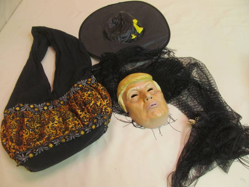 lot 135 image: Donald Trump mask