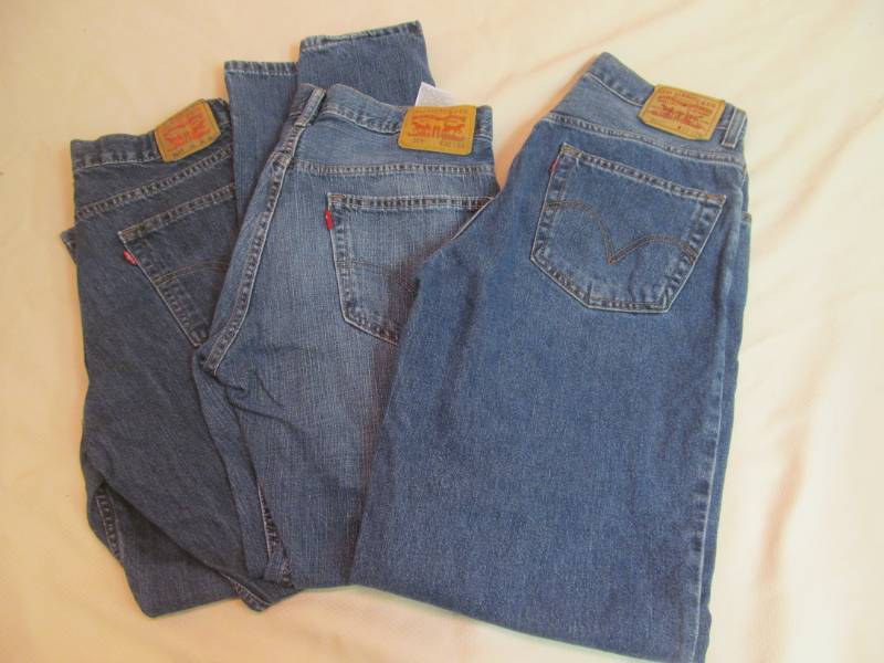 lot 143 image: Levis