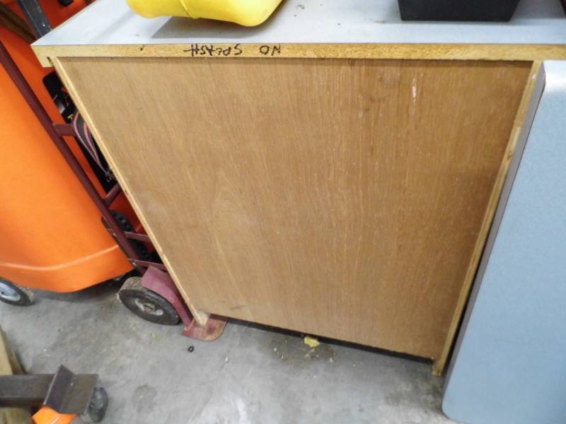 Base Cabinet w Counter Top