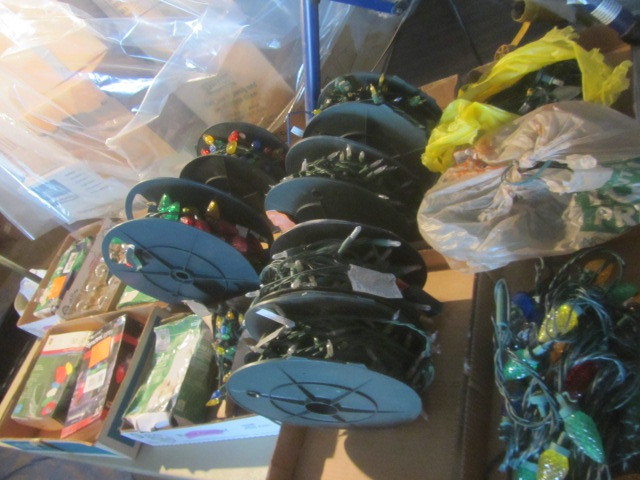 lot 20 image: LED Christmas Lights