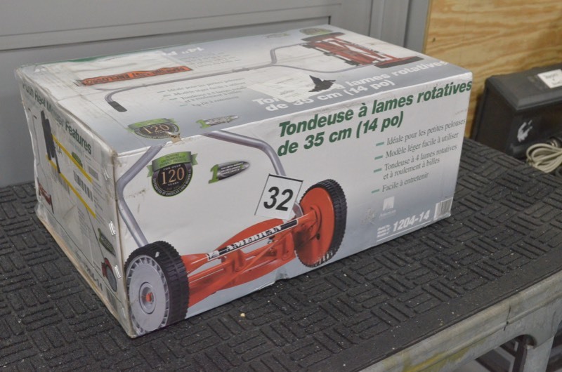 lot 32 image: AMERICAN 14 in. Manual Push Walk-Behind Reel Lawn Mower