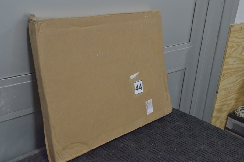 lot 44 image: CLOSET-MAID Impressions 21.54 in. x 8.7 in. White Deluxe Wood Drawer Kit