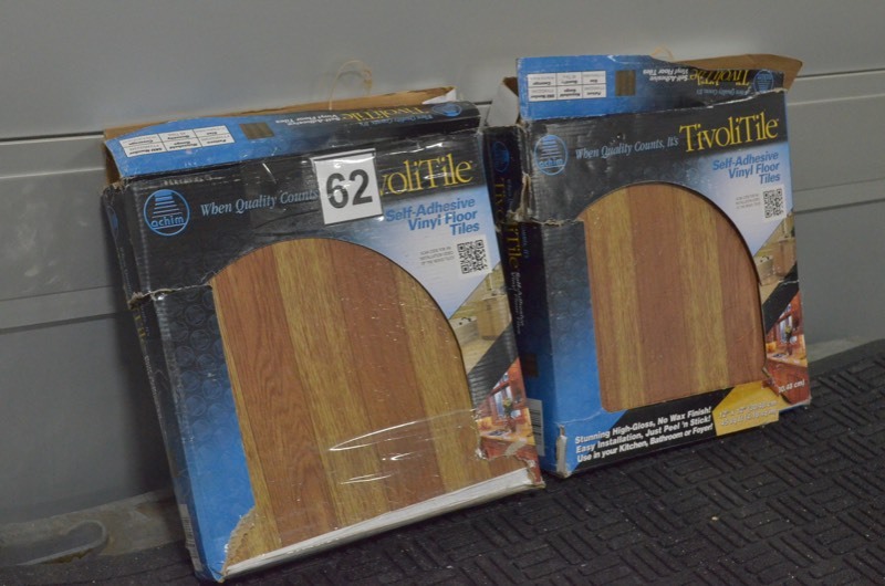 lot 62 image: TIVOLITILE- TivoliTile Self-adhesive Vinyl Floor Tiles Model FTVWD22345 (Lot of 2 boxes)