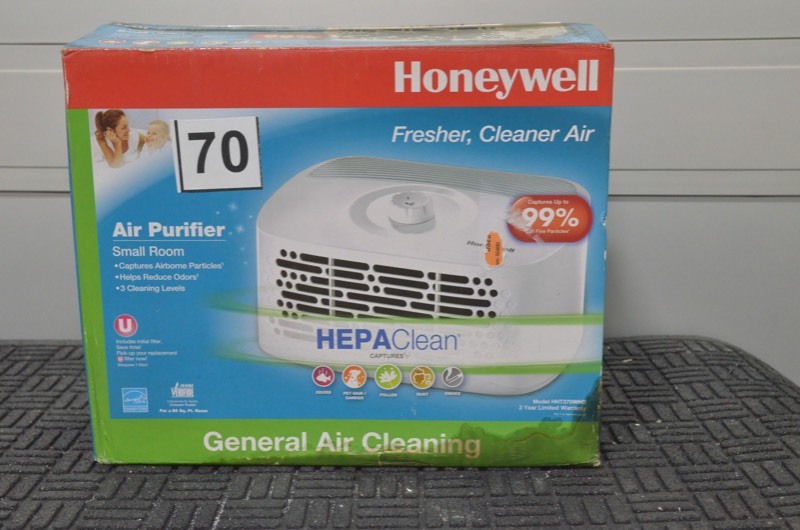lot 70 image: HONEYWELL HEPA-Type Tabletop Air Purifier