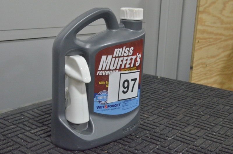lot 97 image: Miss Muffets Revenge 64 oz. Ready-to-Use Perimeter and Indoor Spider Killer