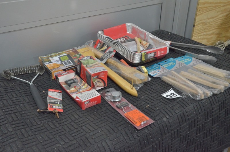 lot 98 image: GRILLWEBER Lot-Mixed lot of Weber grilling supplies- Wire brush, tongs, cooking pan, thermometer, etc