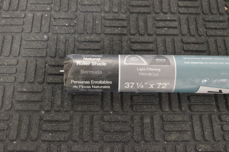 lot 113 image: BALI Bermuda Natural Light Filtering Cordless Roller Shade - 37.25 in. W x 72 in. L