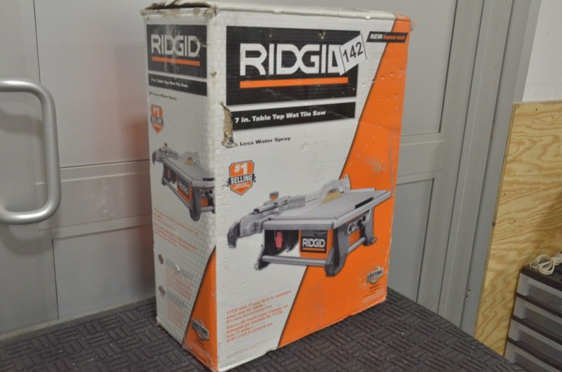 lot 142 image: RIGID 6.5 Amp Corded 7 in. Table Top Wet Tile Saw (Pre-Owned-Inspected and works)