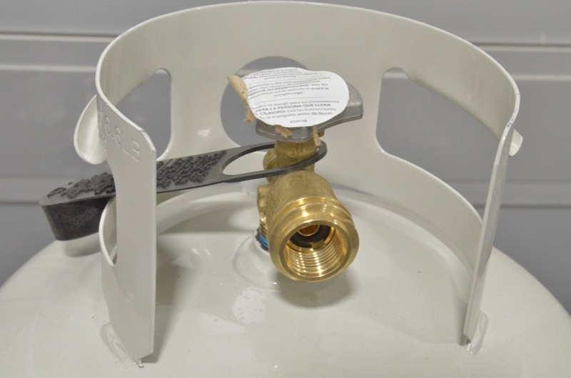 lot 148 image: BERNZOMATIC Propane tank 20gal (tank only)