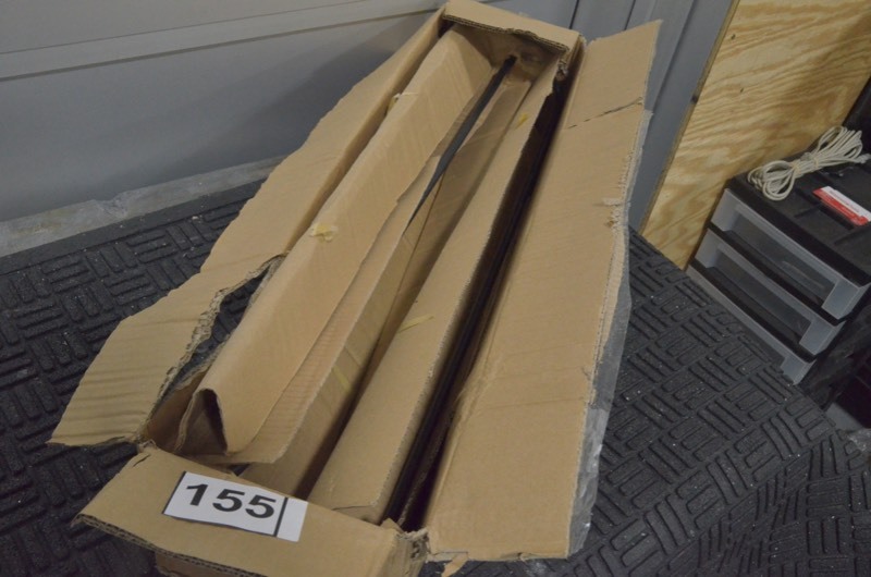 lot 155 image: Crates & Pallet 28 in. Black Steel 2-Rod Hairpin Leg (4-Pack)