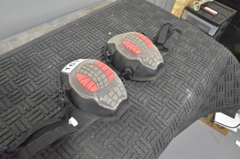 lot 161 image: HUSKY Gel NONMAR knee pads