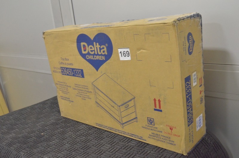 lot 169 image: DELTA CHILDERN Monterey Farmhouse Rustic Caramel Hope Chest Toy Box