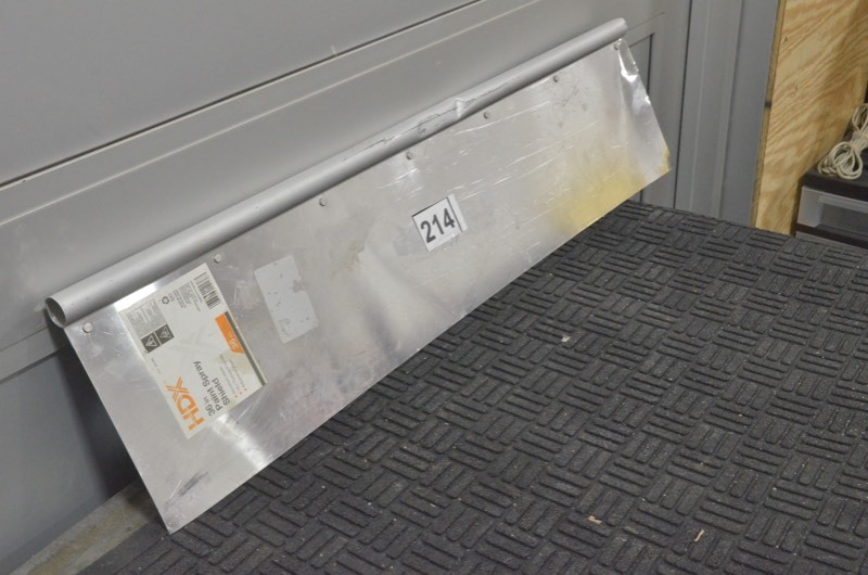 lot 214 image: HDX 36 in. Aluminum Spray Shield (USED)