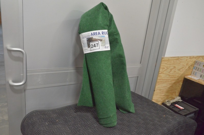 lot 247 image: FOSS Fairway Green 6 ft. x 8 ft. IndoorOutdoor Area Rug