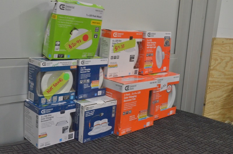 lot 252 image: Lot of 9 Boxes COMMERCIAL ELECTRIC 4-6in Recessed Tip Lights