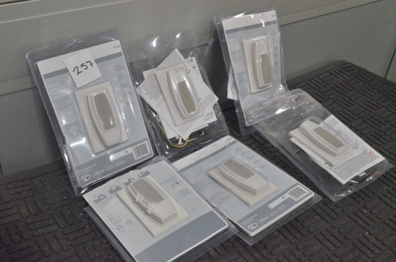 lot 257 image: Lot of 6 Universal 3-Speed Ceiling Fan Control (OPEN BOXMISSING PARTS)