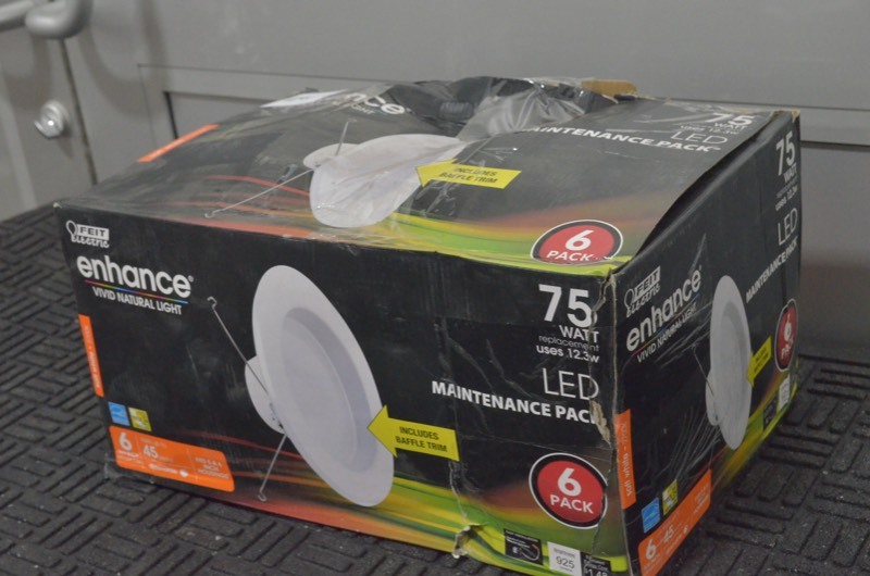 lot 270 image: FEIT ELECTRIC 6 in. 75-Watt Equivalent Dimmable CEC White Integrated LED Recessed Retrofit Trim Downlight, Soft White (6-Pack) (OPEN BOX)
