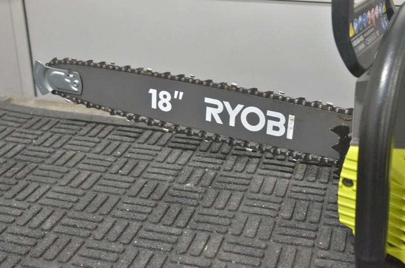 lot 316 image: RYOBI 18 in. 38cc 2-Cycle Gas Chainsaw with Heavy Duty Case (LIGHTLY USEDTESTED)