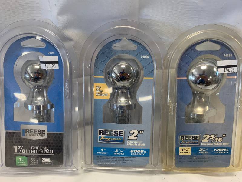 lot 8 image: Lot of 3 Trailer Hitch Balls (1 78 2 2 516)