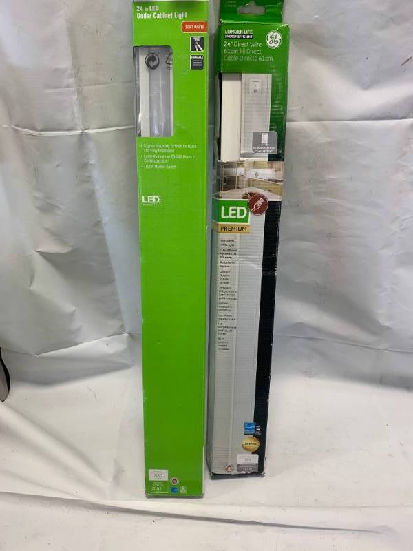 lot 15 image: Lot of 2 Under Cabinet 24 Lights