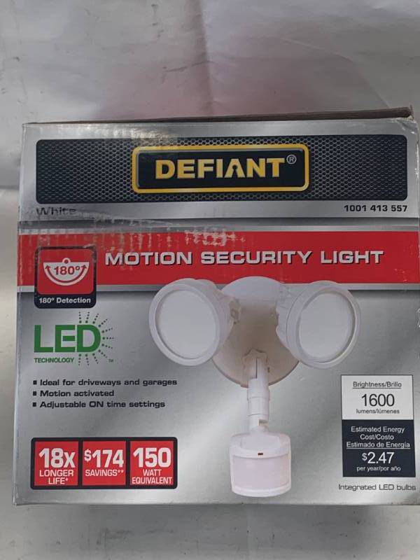 lot 19 image: Defiant Motion Security Light