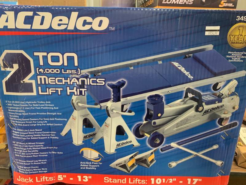 lot 32 image: AC Delco 2 Ton Mechanics Lift Kit