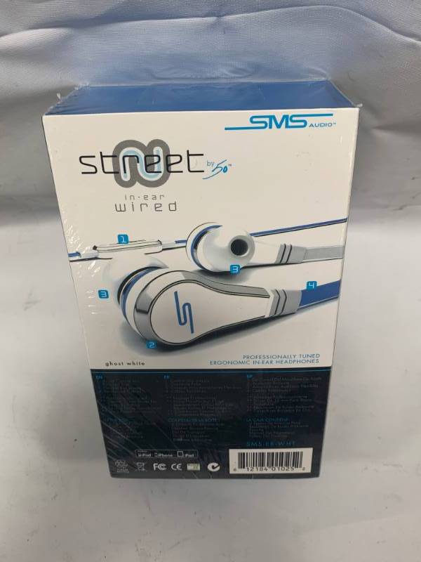 lot 43 image: New Sealed 50 Cent Street Earbud Earphones