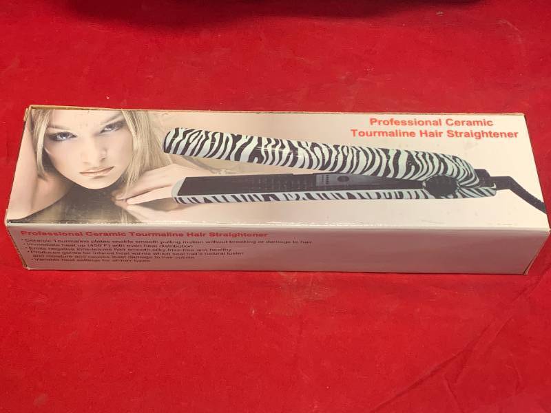 lot 46 image: New Ceramic Tourmaline Hair Straightener