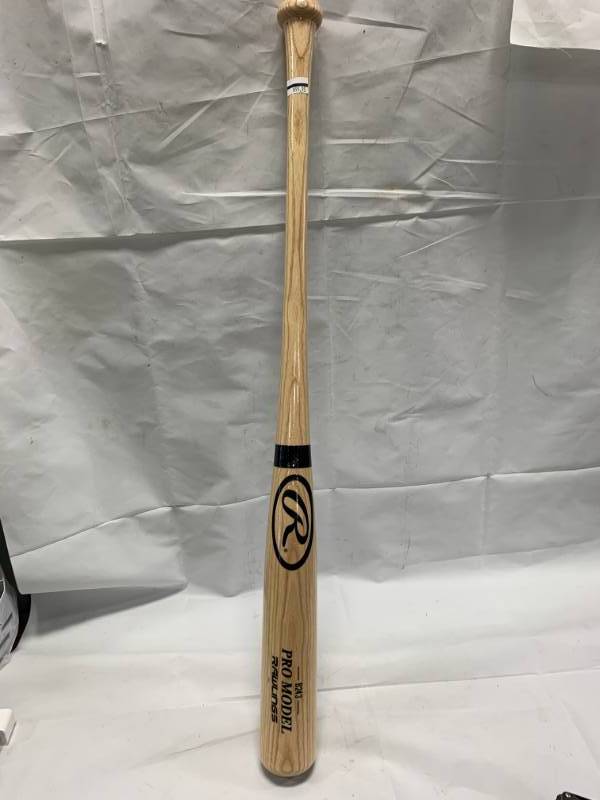 lot 75 image: Rawlings Pro Model B243 Baseball Bat New $99 retail