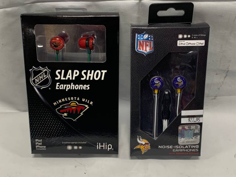 lot 89 image: Minnesota Vikings & Wild Earphones