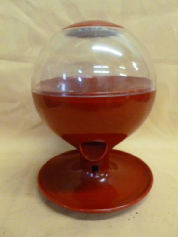 lot 11 image: Candy Dispenser